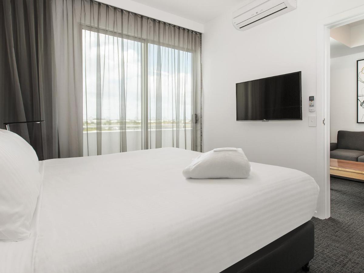 Mercure Sunshine Coast Кавана-Уотерс Экстерьер фото