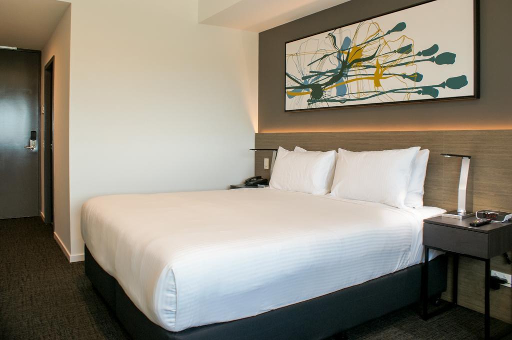 Mercure Sunshine Coast Кавана-Уотерс Экстерьер фото